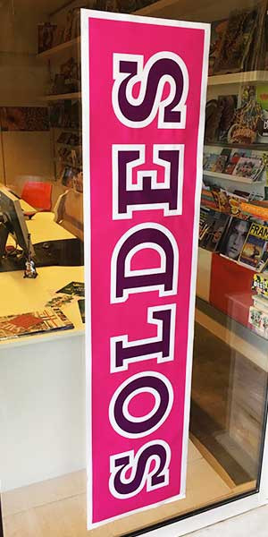 Affiche SOLDES,  L168 H40cm.