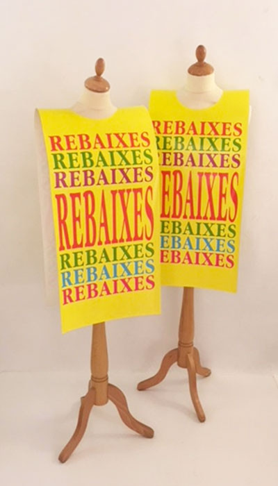 Affiche mannequin  "REBAIXES..." L40 H168 cm