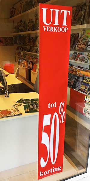 Poster  "UITVERKOOP TOT -50%" L30  H168cm